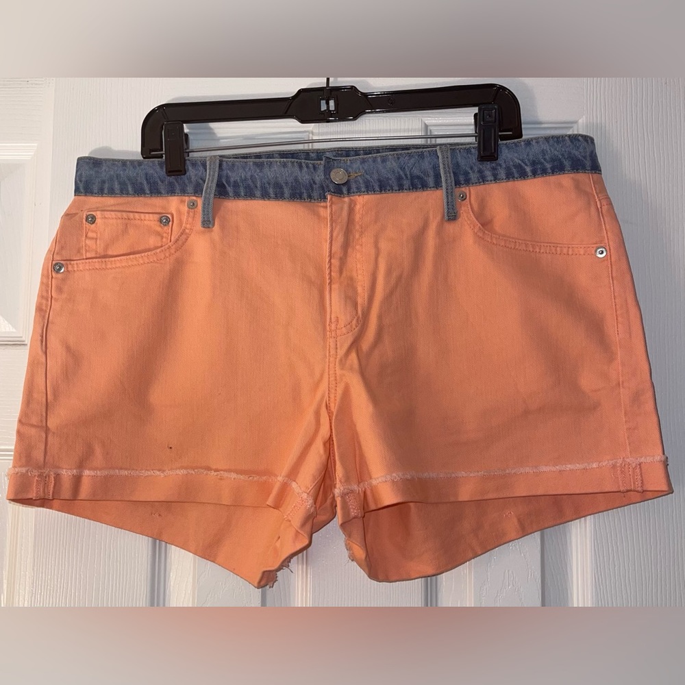 Gap Authentic Best Girlfriend Short Size 32 (final price)
